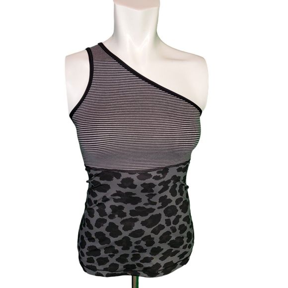 Lululemon Cold Shoulder One Shoulder Reversible Tank Black Cheetah sz 4 - Picture 1 of 4